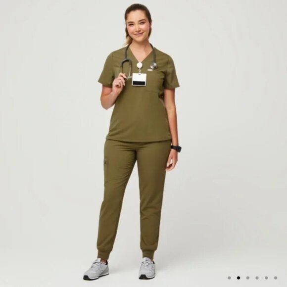 NWT Figs CATARINA Scrub Top Martini Olive XS - Picture 2 of 6